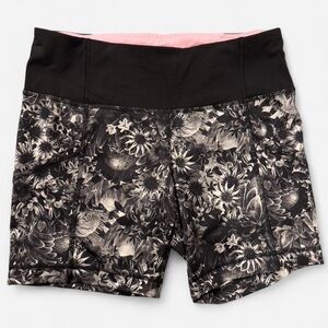 Lululemon Speed Shorts Black White Floral w/ Pink Zipper Sz 6